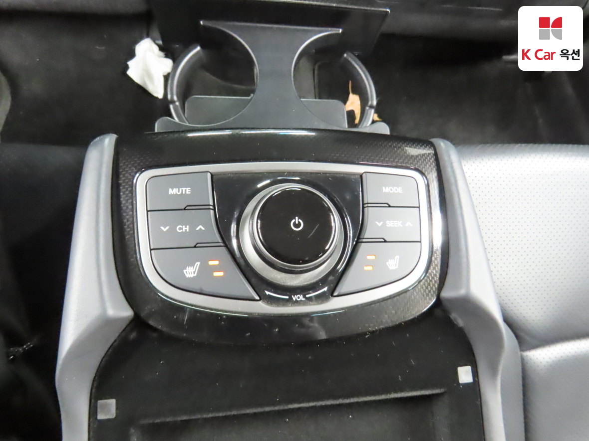 Hyundai AZERA 2013 - Image 26