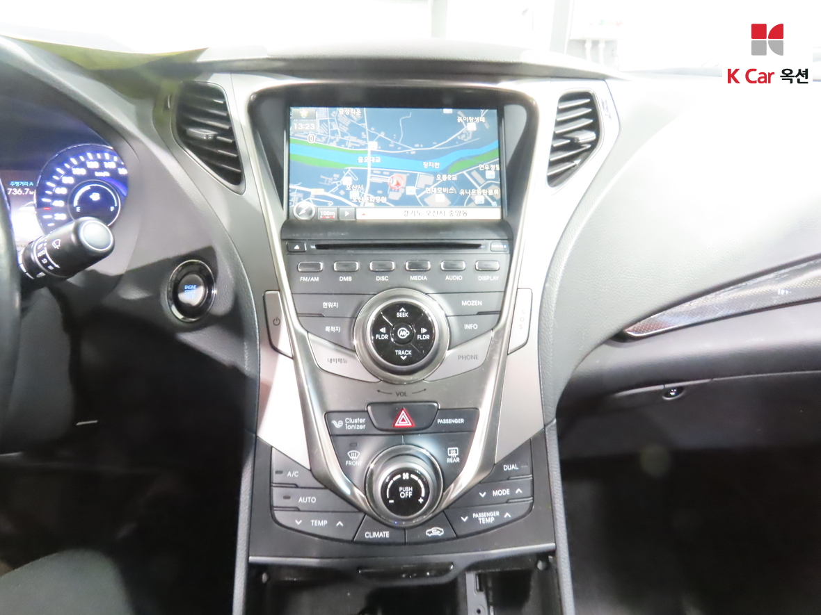 Hyundai AZERA 2013 - Image 6