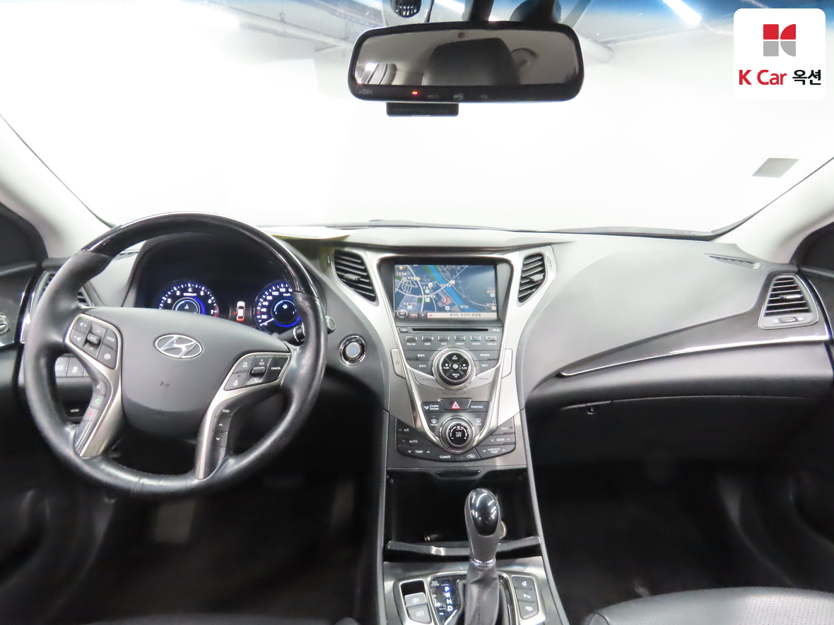 Hyundai AZERA 2013 - Image 3