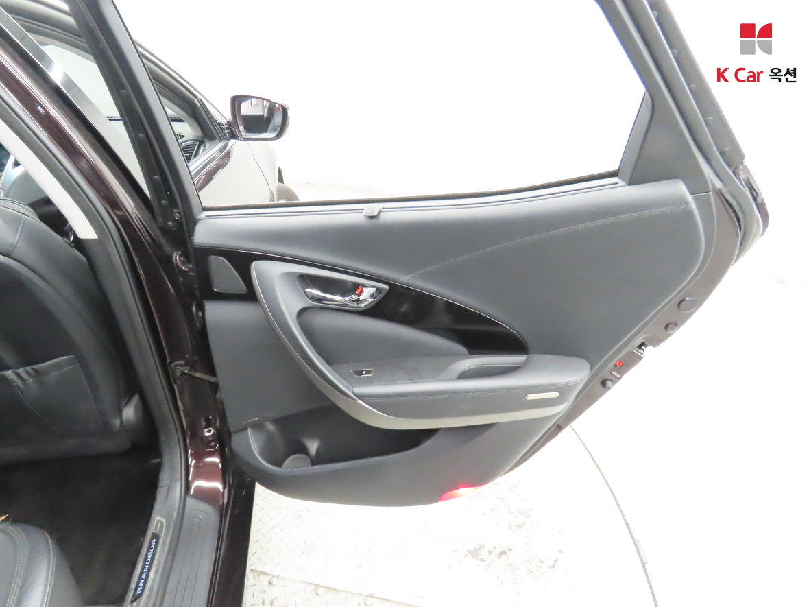 Hyundai AZERA 2013 - Image 29