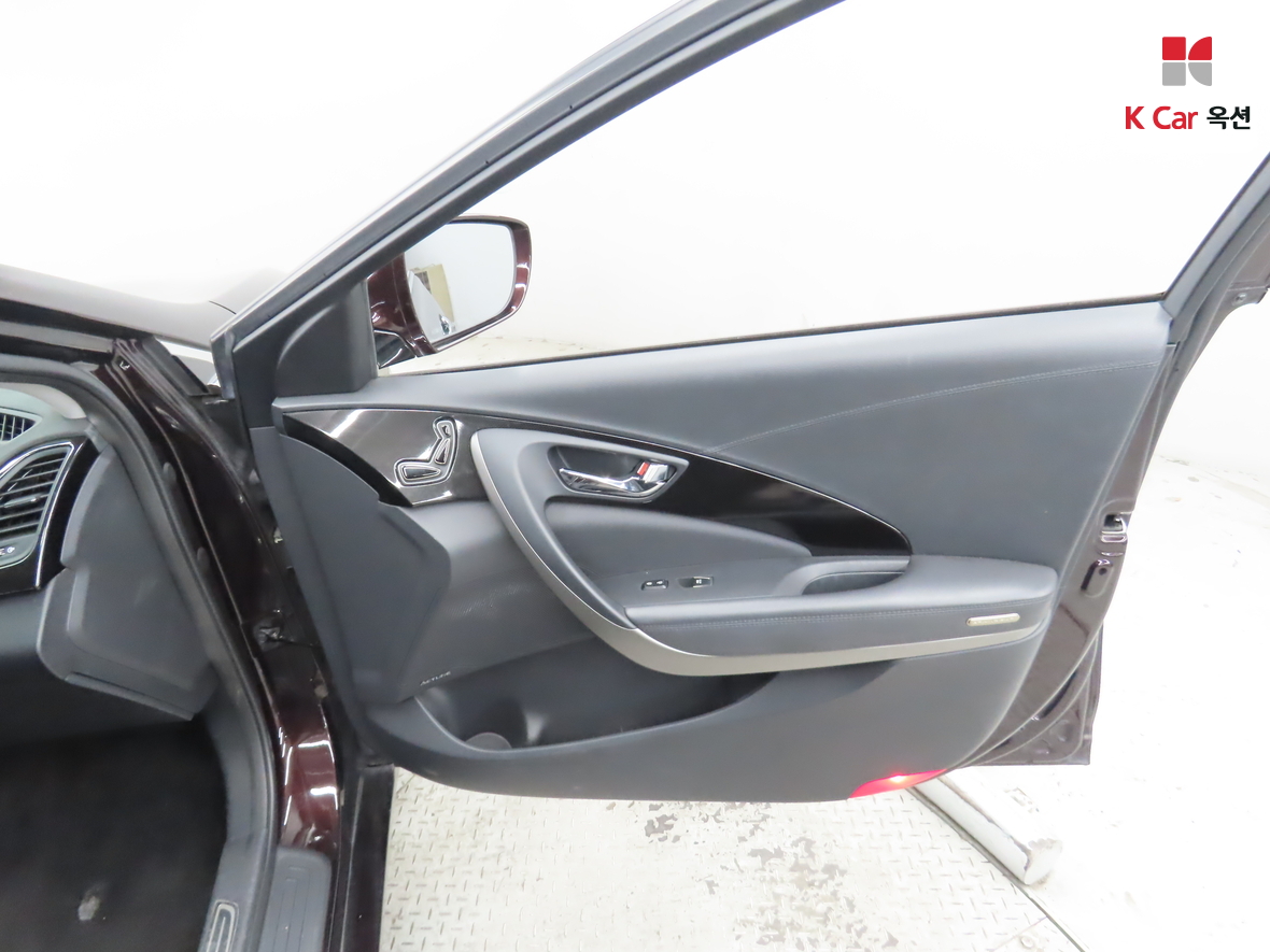 Hyundai AZERA 2013 - Image 31