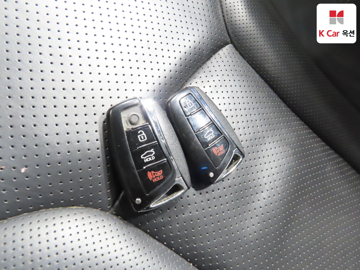 Hyundai AZERA 2013 - Image 18