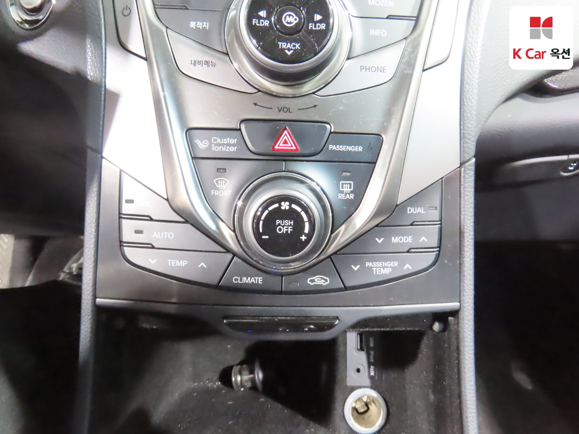 Hyundai AZERA 2013 - Image 16