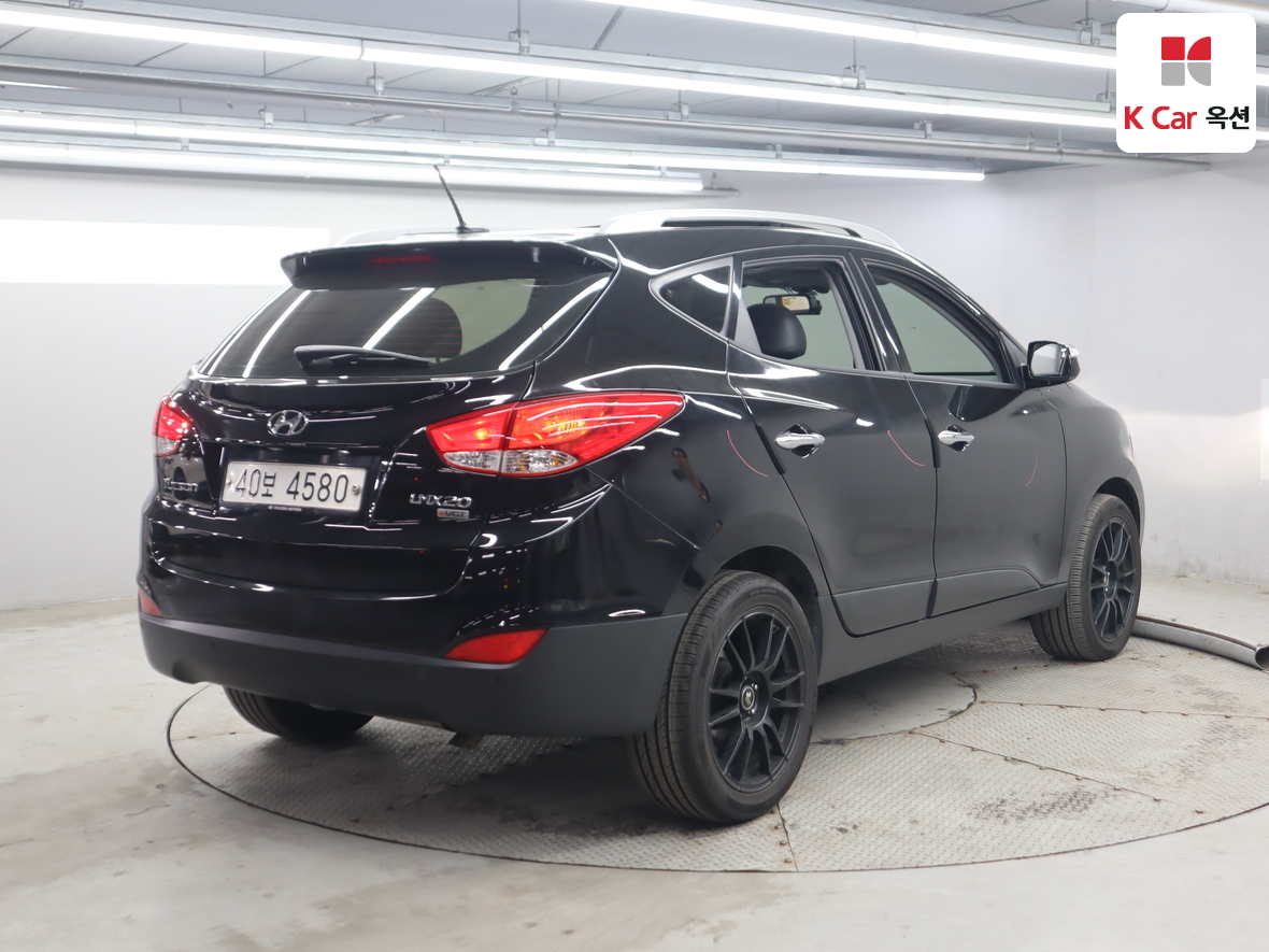 Hyundai Tucson 2010 - Image 2