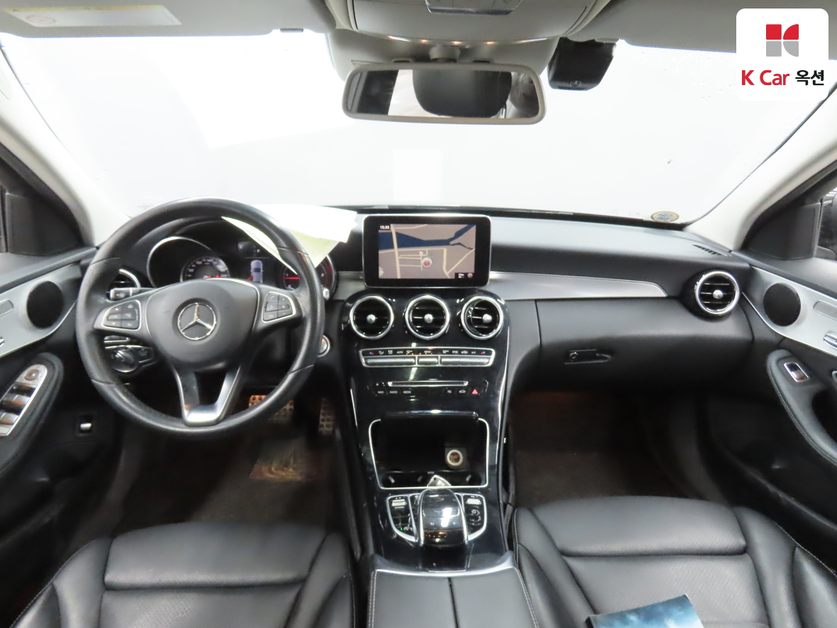 Mercedes-Benz C-Class 2018 - Image 3