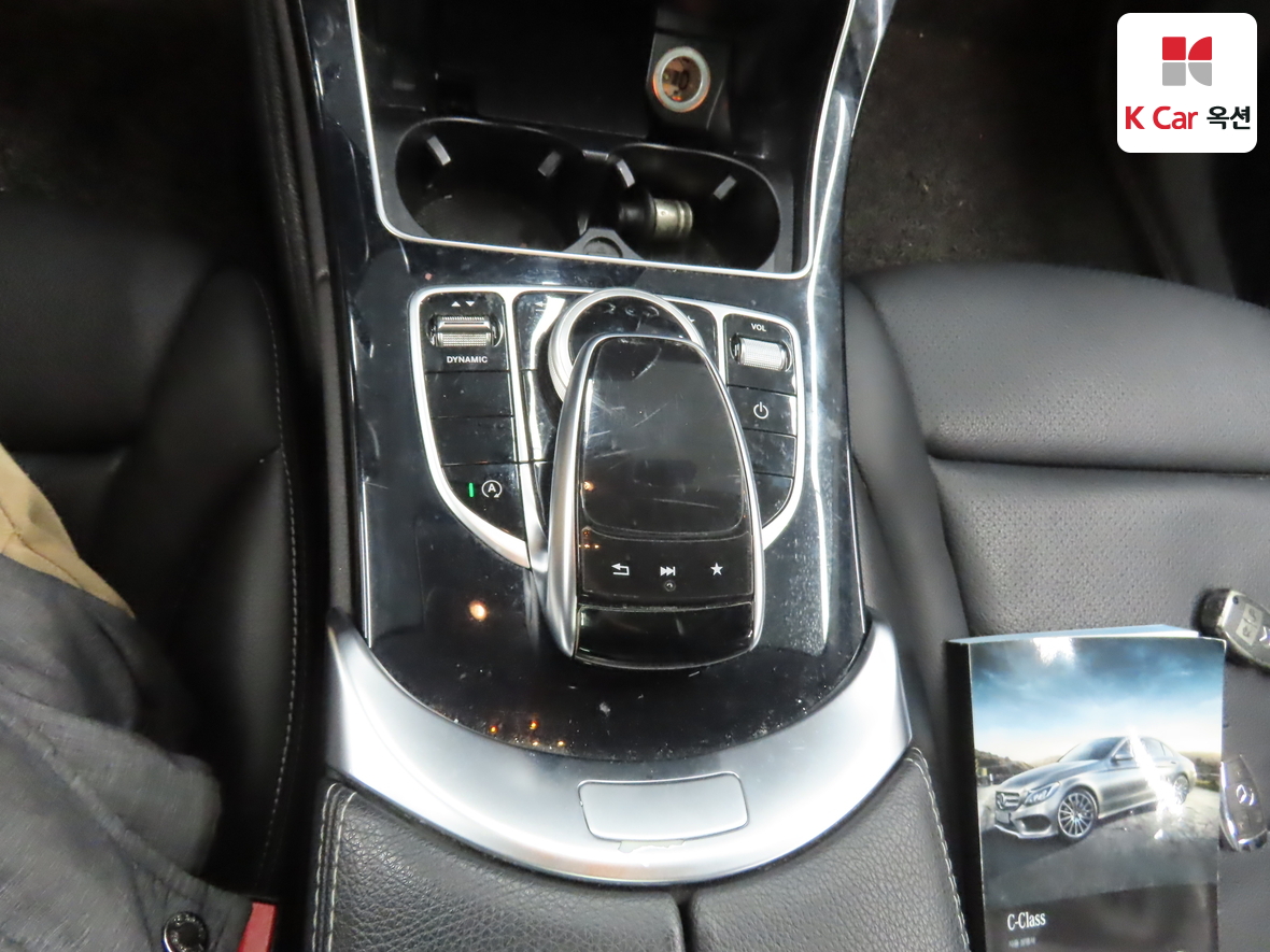 Mercedes-Benz C-Class 2018 - Image 16