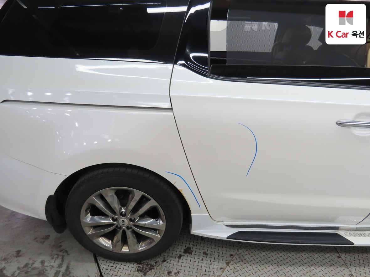 كيا نيو كارنيفال 2016 - صورة 38