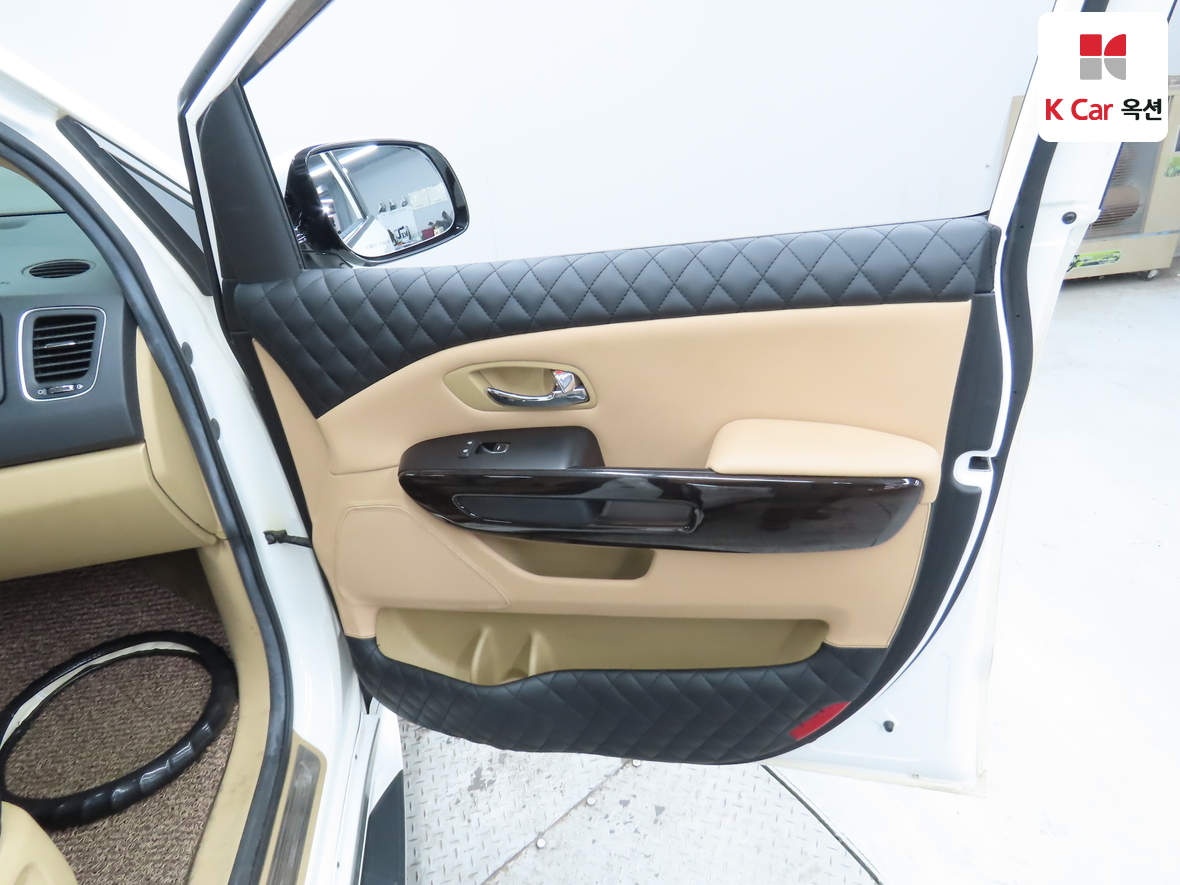 كيا نيو كارنيفال 2016 - صورة 28