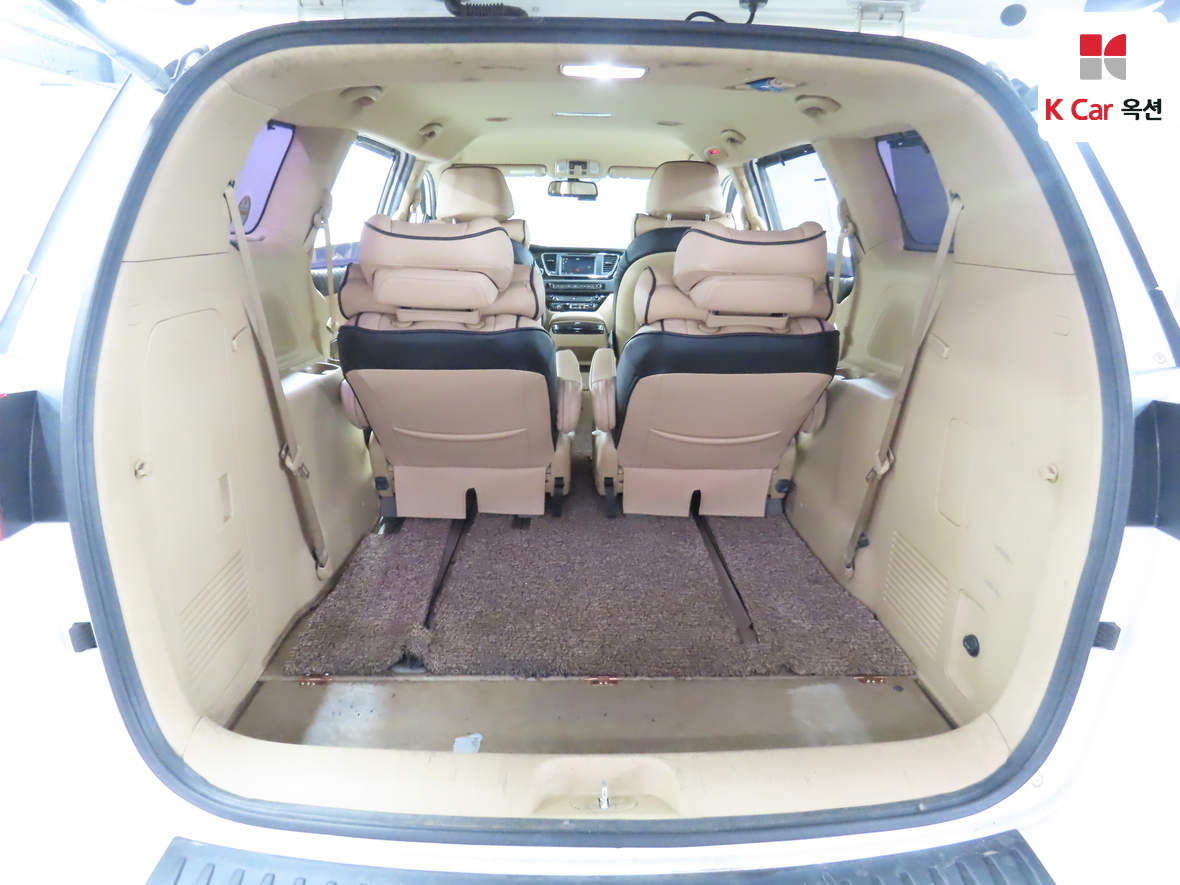 كيا نيو كارنيفال 2016 - صورة 24