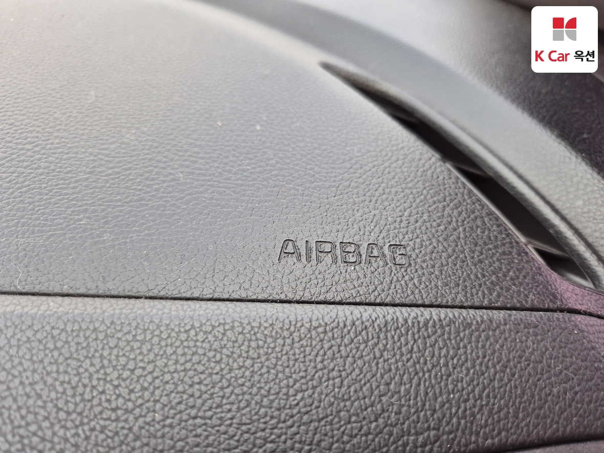 Kia K3 2013 - Image 30