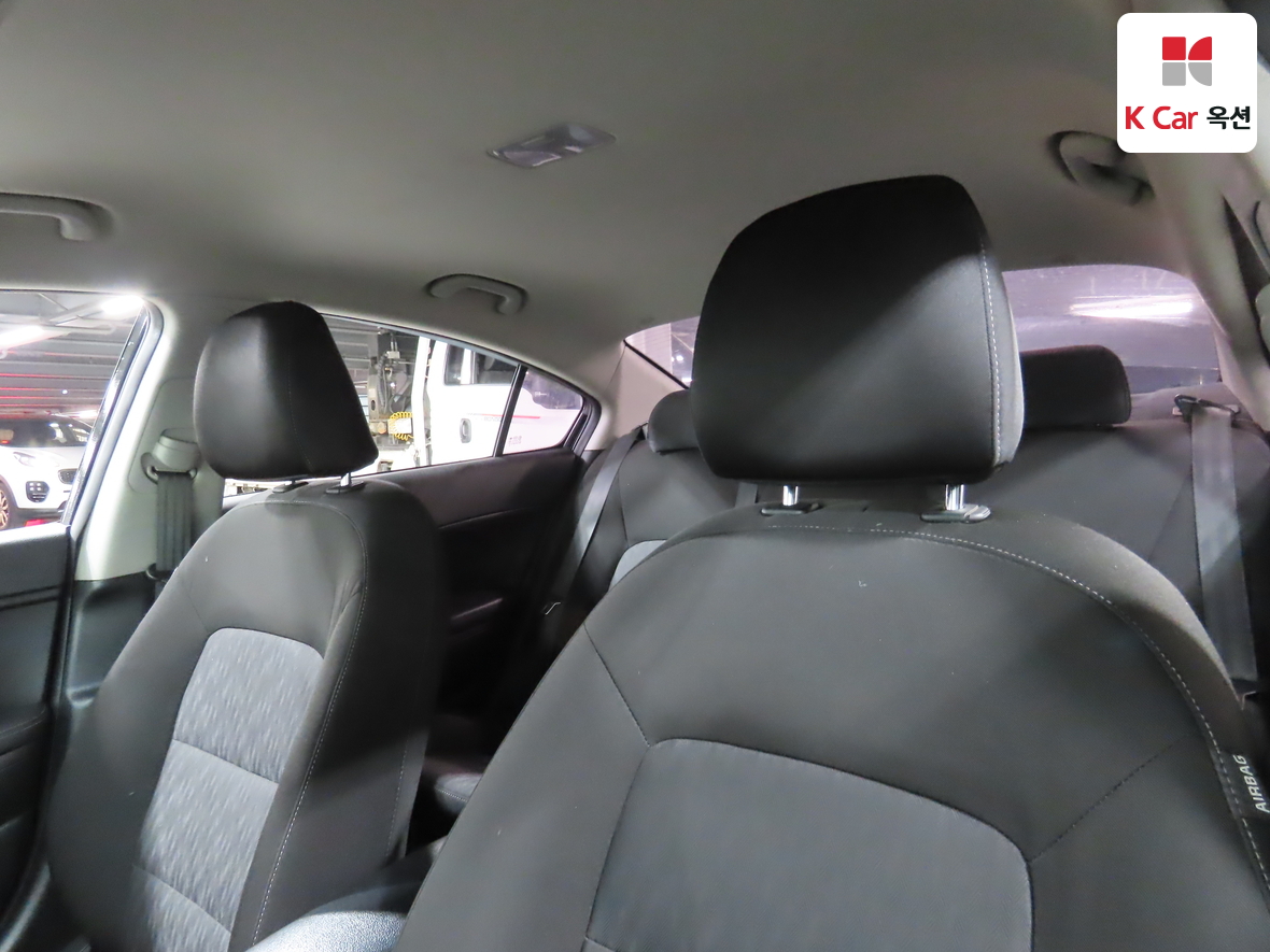 Kia K3 2013 - Image 18