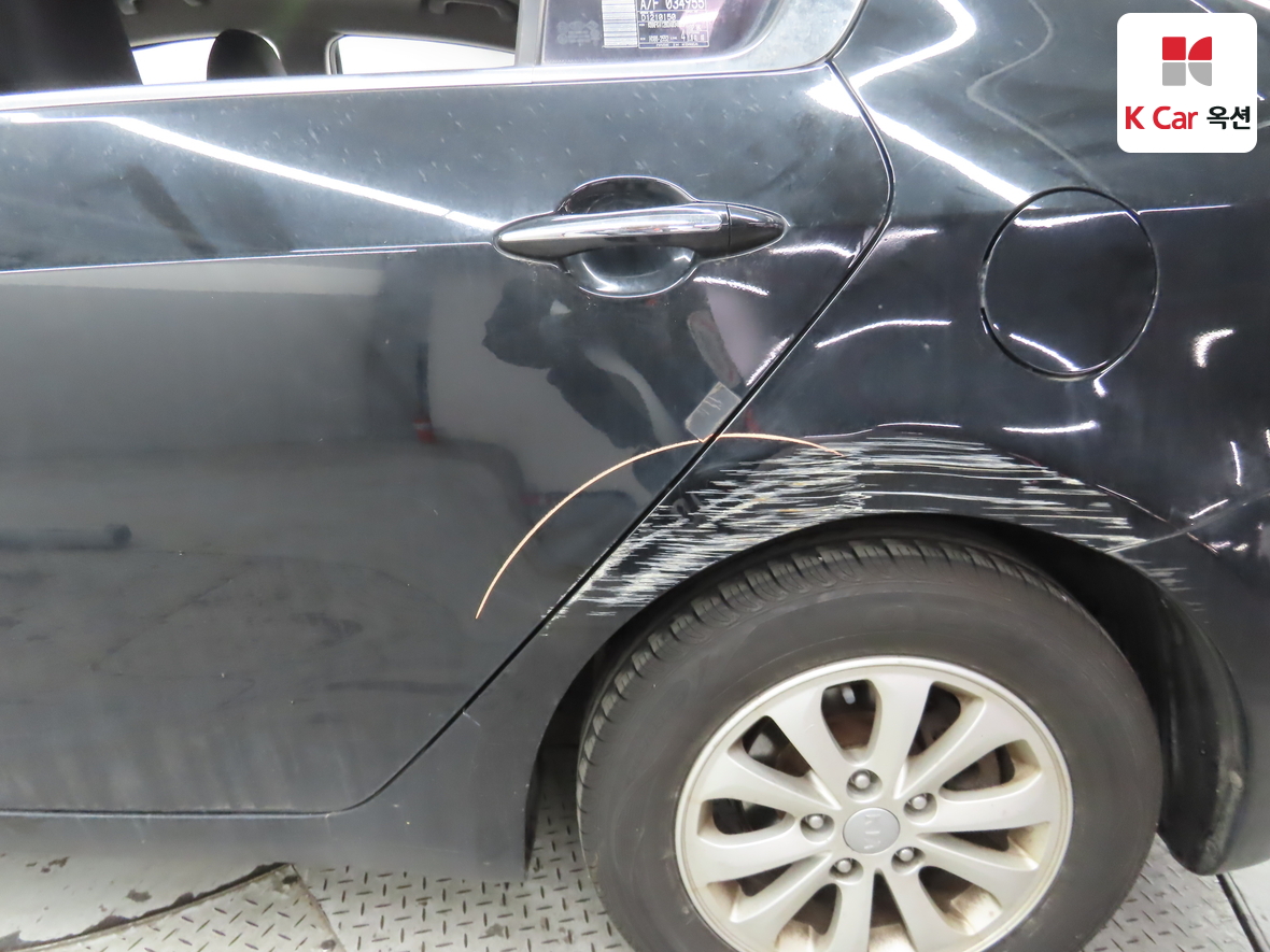 Kia K3 2013 - Image 37