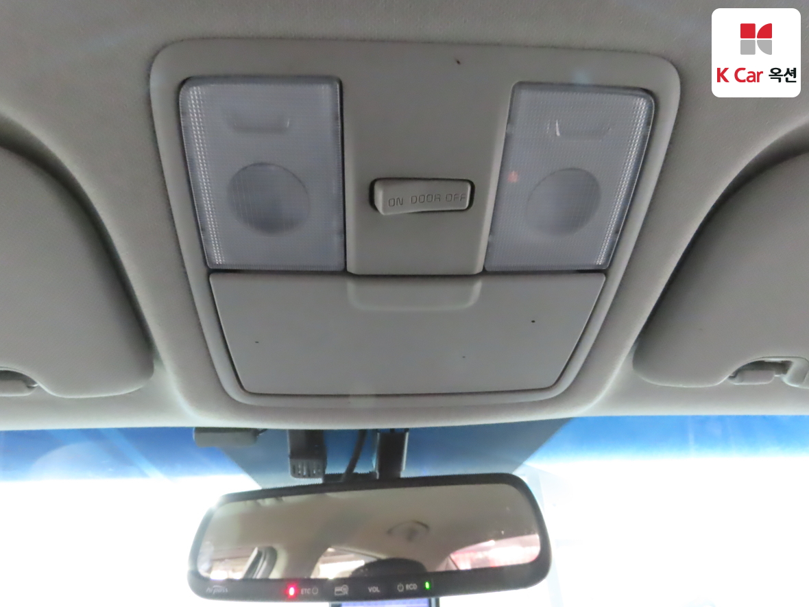 Kia K3 2013 - Image 12