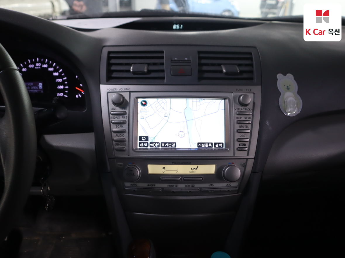 Toyota Camry 2011 - Image 6