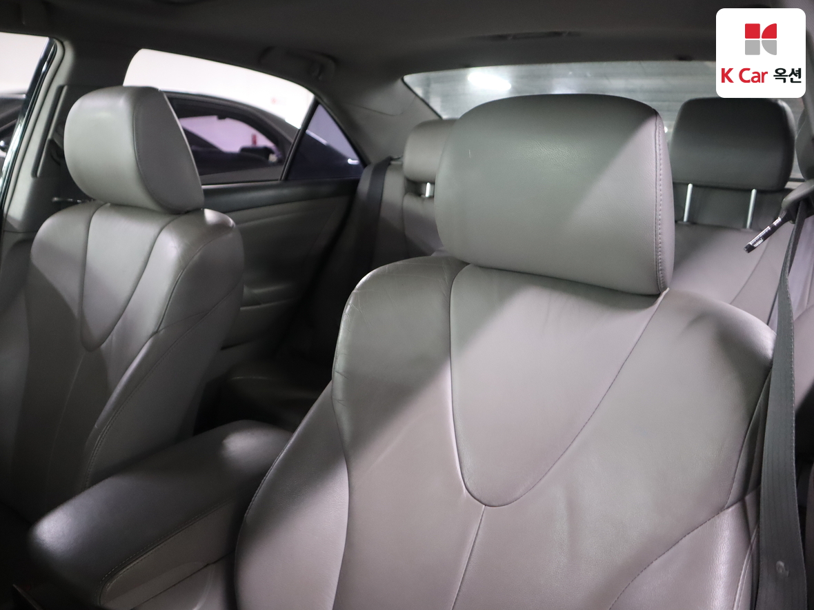 Toyota Camry 2011 - Image 20