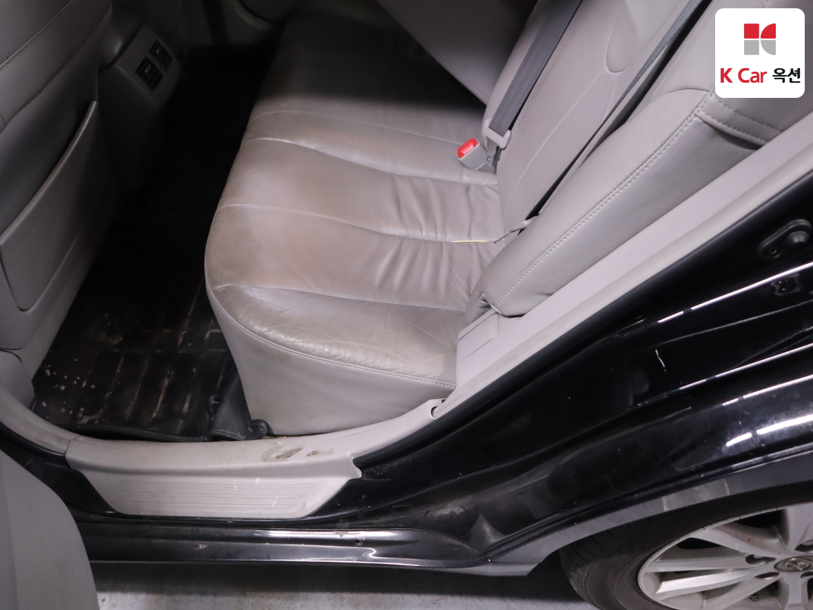 Toyota Camry 2011 - Image 26