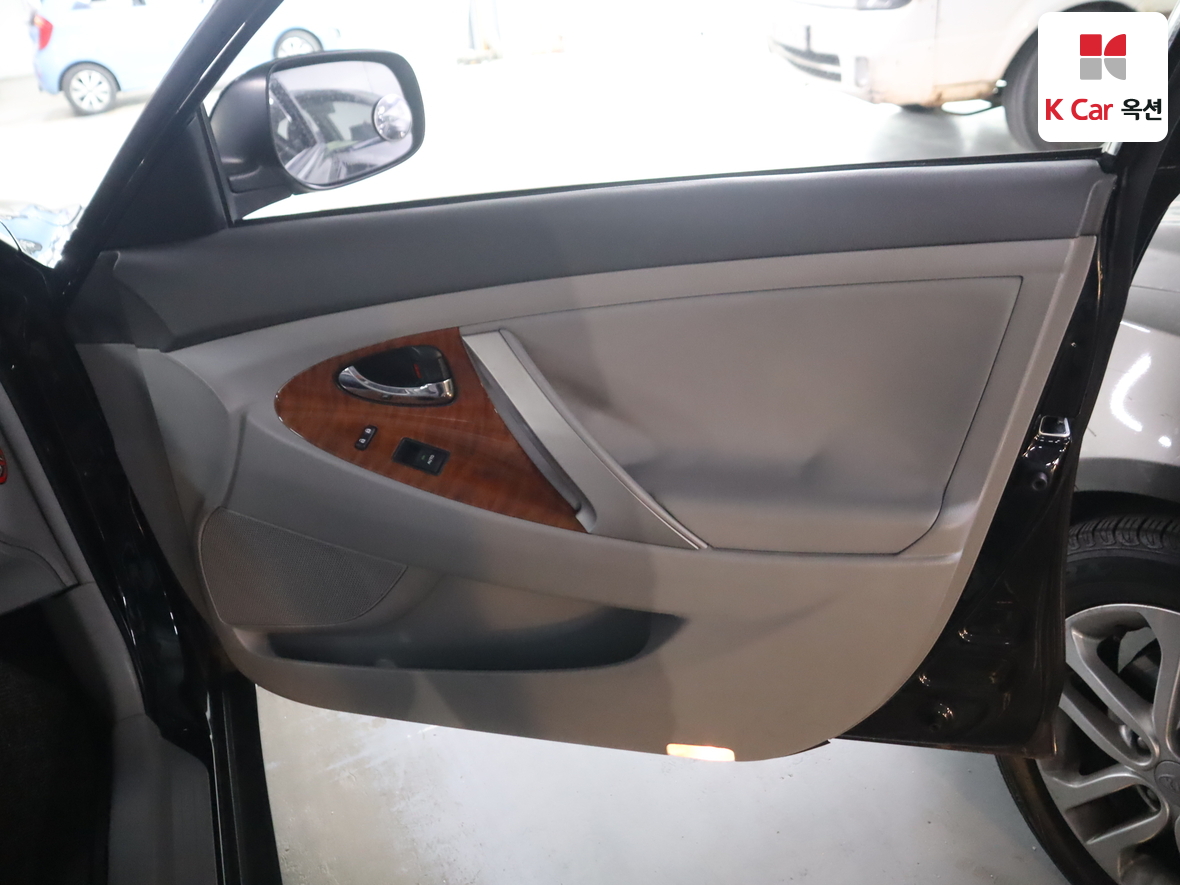 Toyota Camry 2011 - Image 31