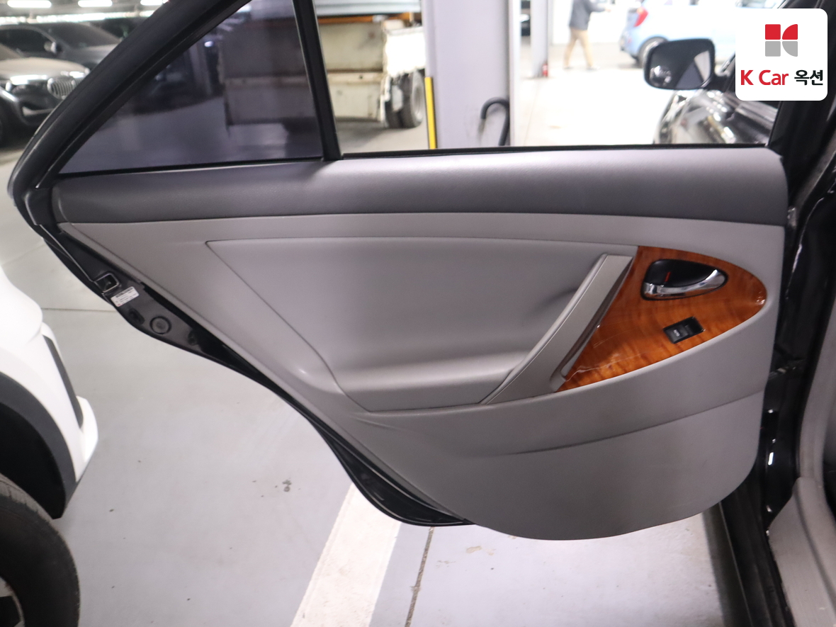 Toyota Camry 2011 - Image 25