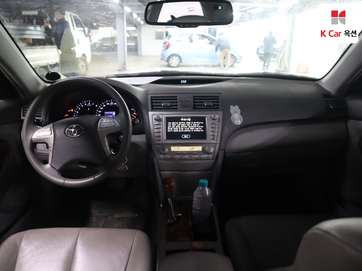 Toyota Camry 2011 - Image 3