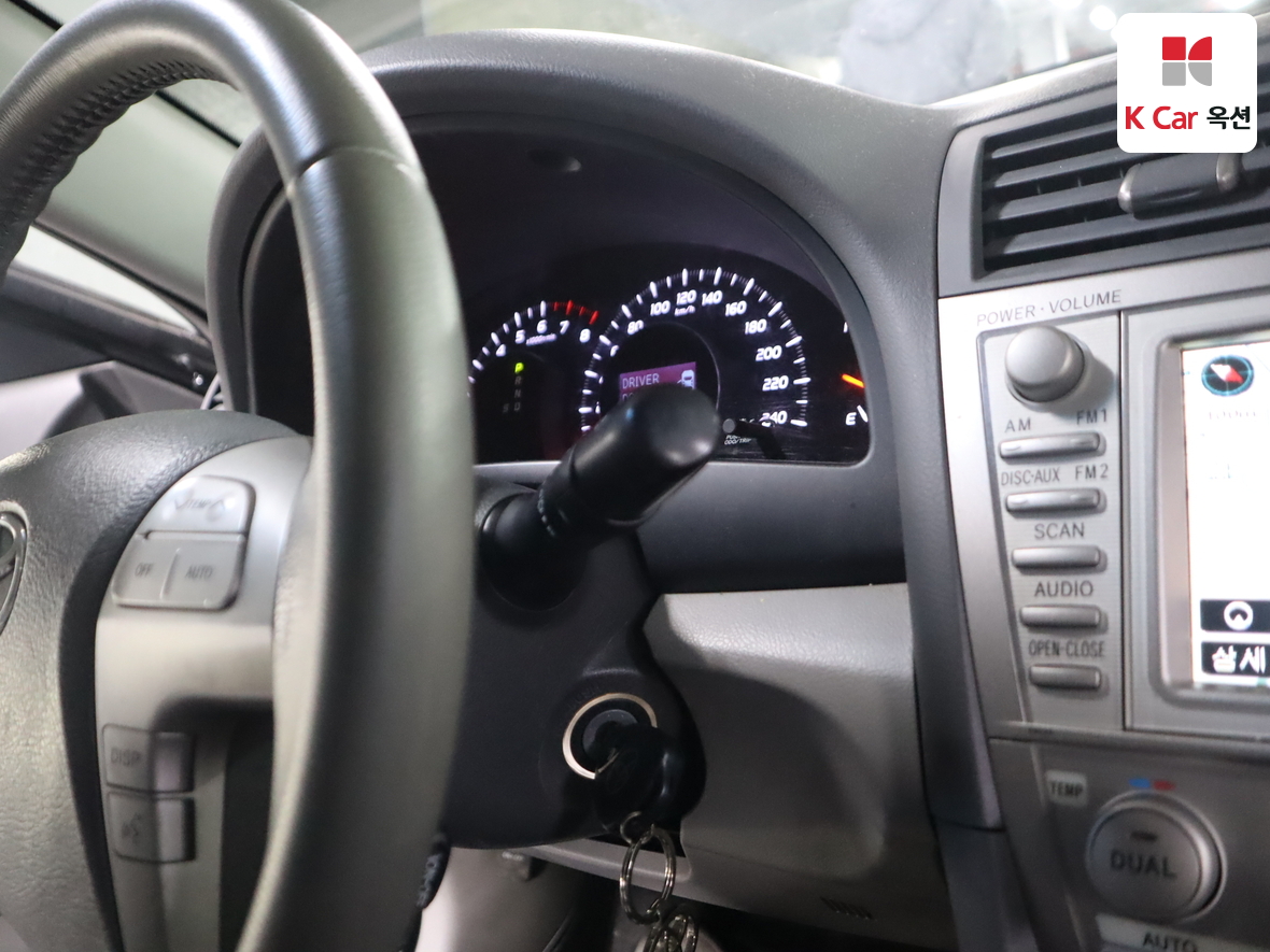 Toyota Camry 2011 - Image 11