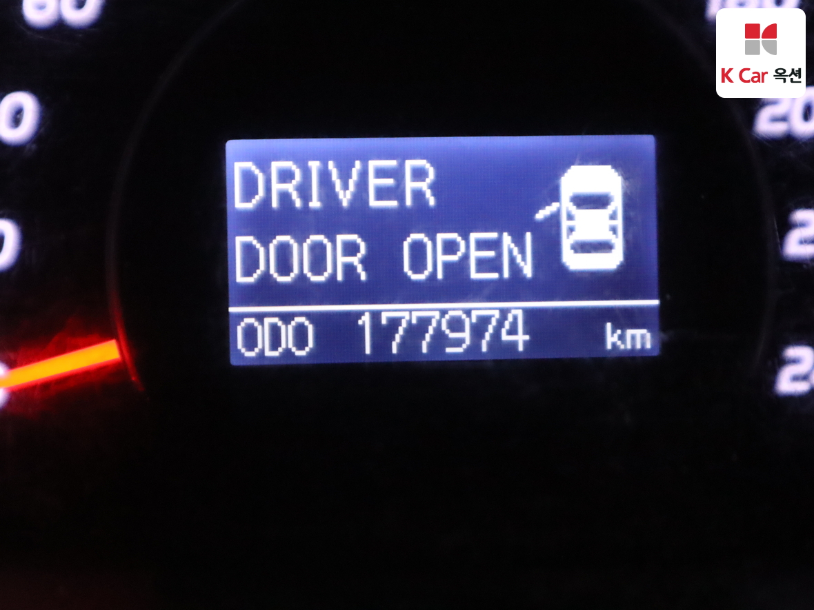 Toyota Camry 2011 - Image 4