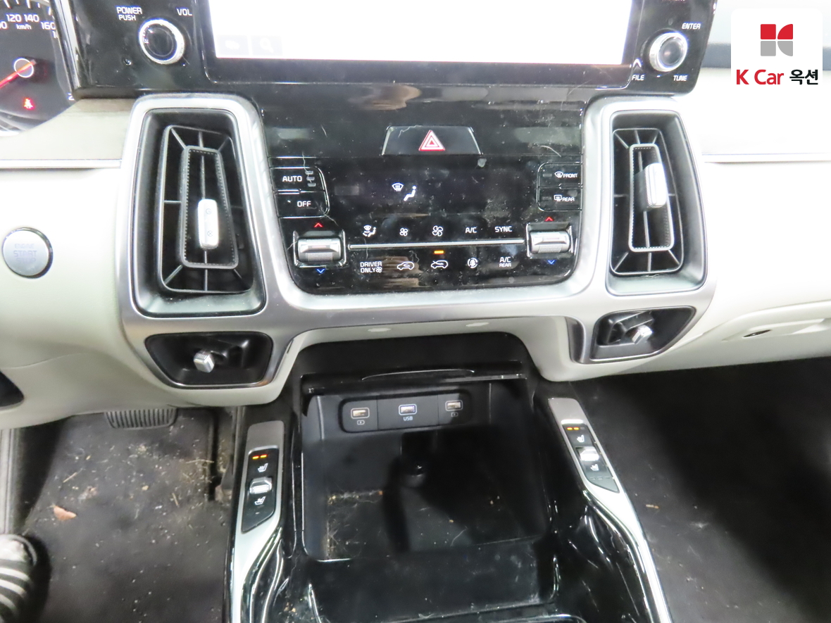 كيا سورينتو 2022 - صورة 15