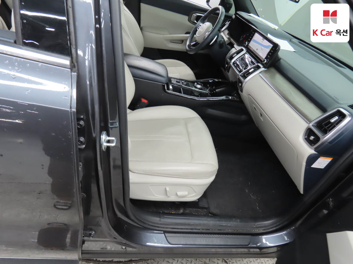 كيا سورينتو 2022 - صورة 30