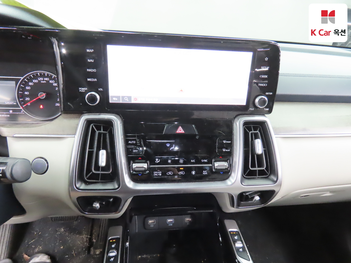 كيا سورينتو 2022 - صورة 6