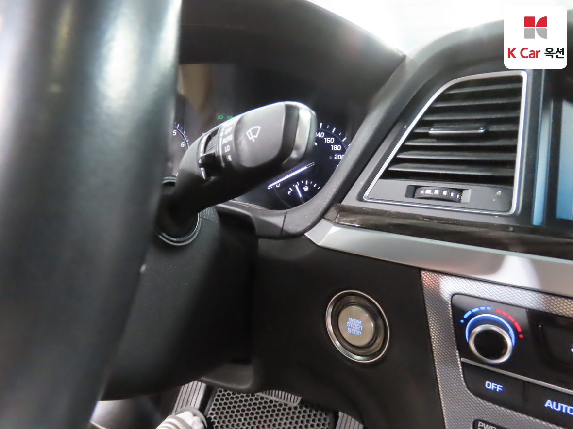 Genesis G80 2018 - Image 11