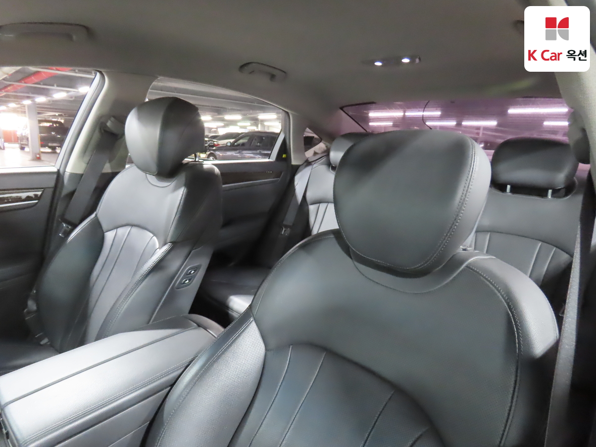 Genesis G80 2018 - Image 19