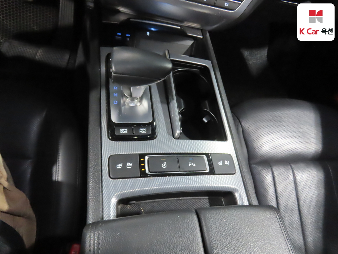 Genesis G80 2018 - Image 16