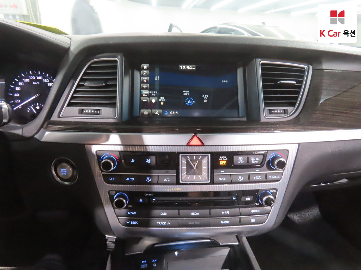 Genesis G80 2018 - Image 6