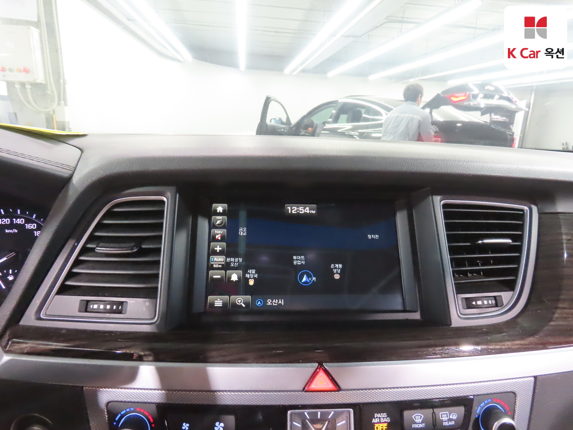 Genesis G80 2018 - Image 14