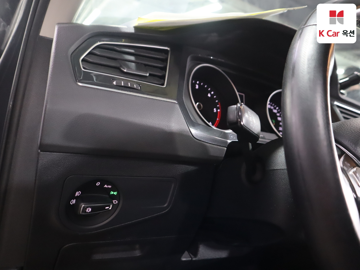 Volkswagen Tiguan 2018 - Image 9