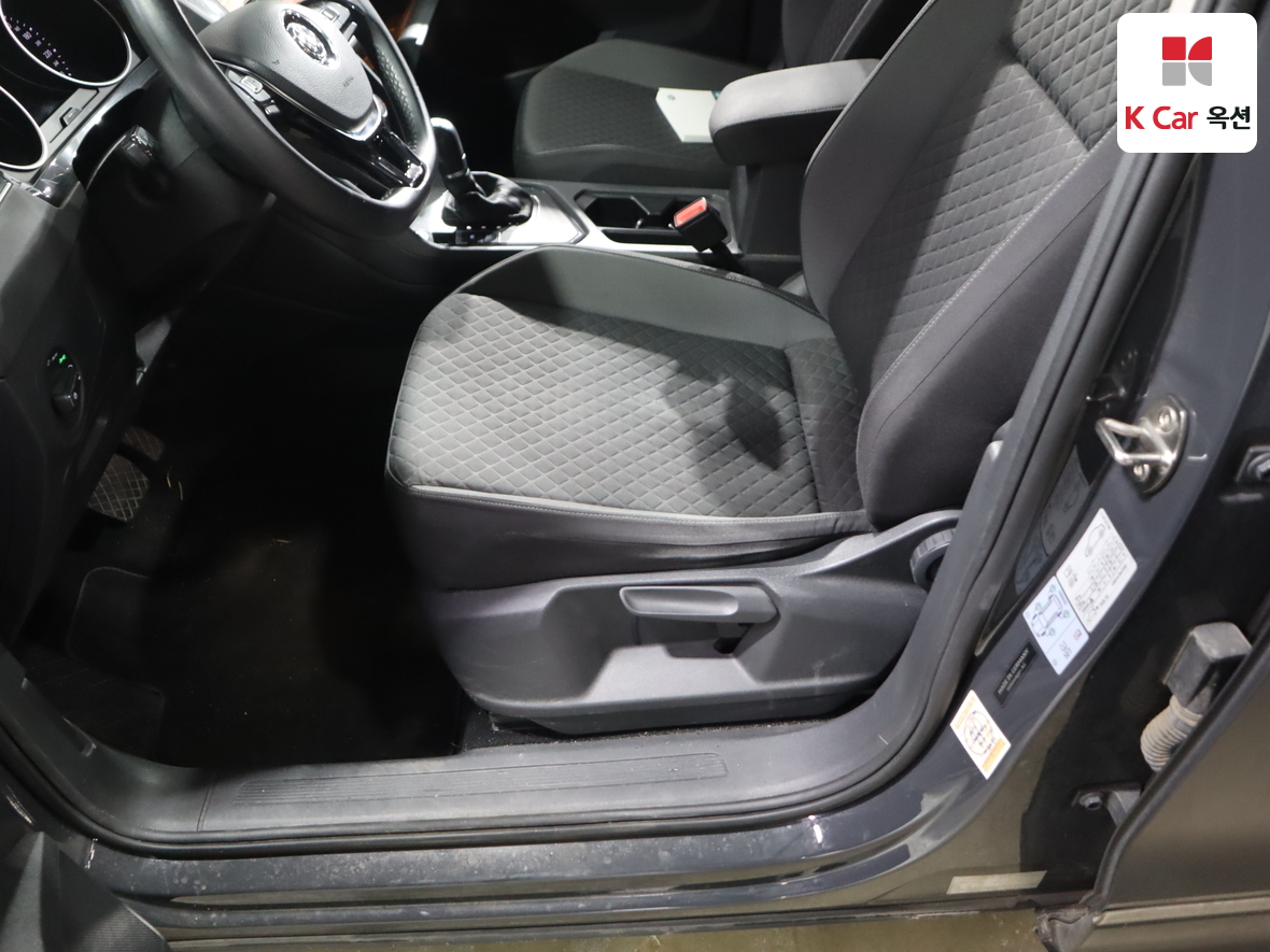 Volkswagen Tiguan 2018 - Image 18