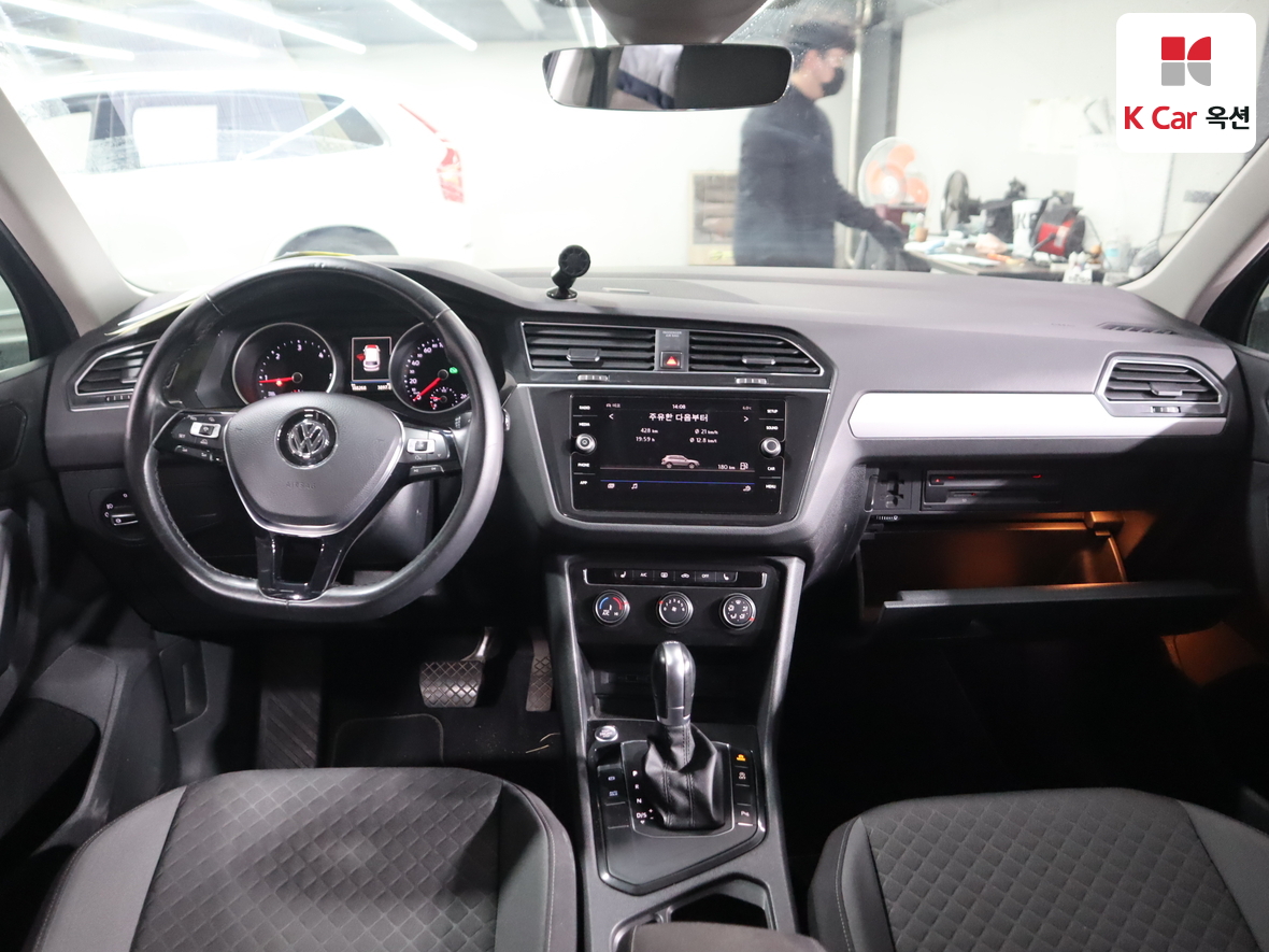 Volkswagen Tiguan 2018 - Image 3