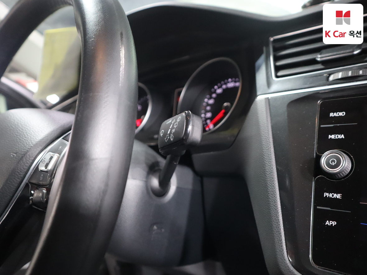 Volkswagen Tiguan 2018 - Image 11