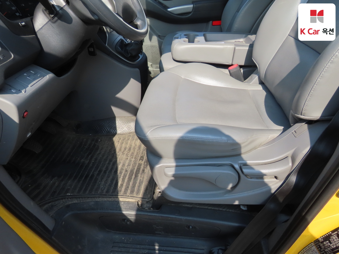 Hyundai Grand Starex 2015 - Image 17