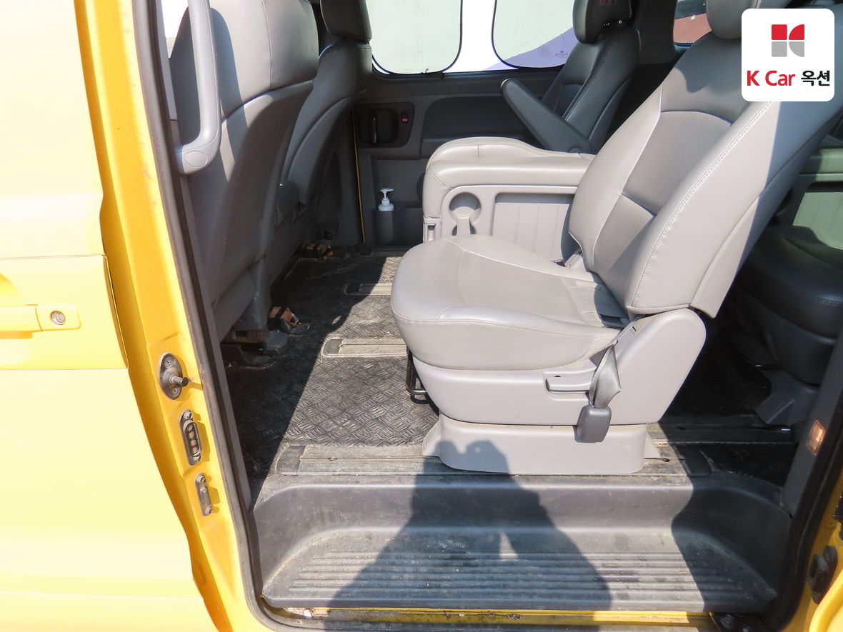 Hyundai Grand Starex 2015 - Image 21