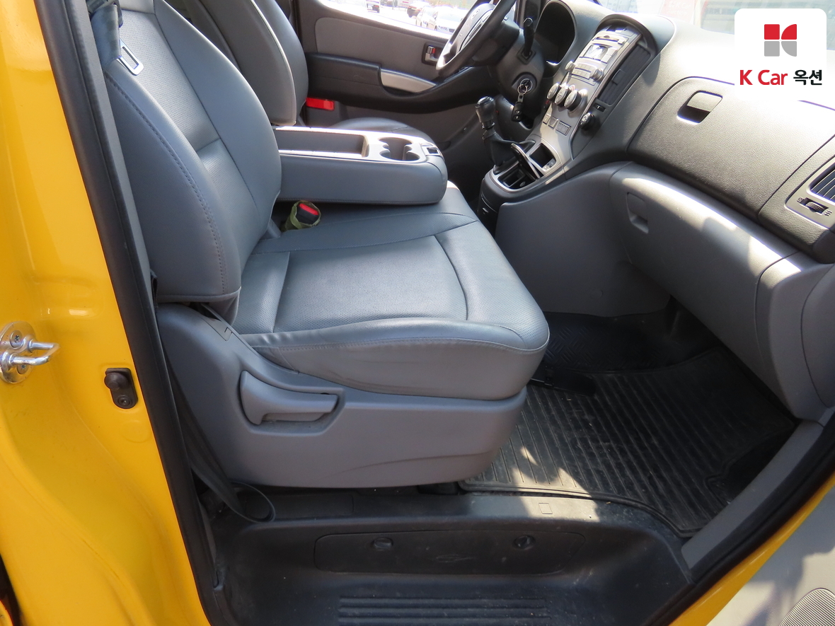 Hyundai Grand Starex 2015 - Image 27