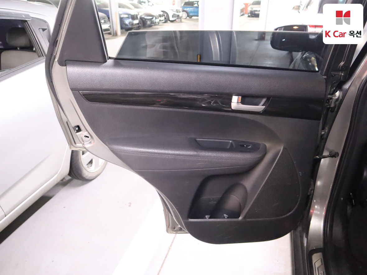 Kia Sorento 2011 - Image 23