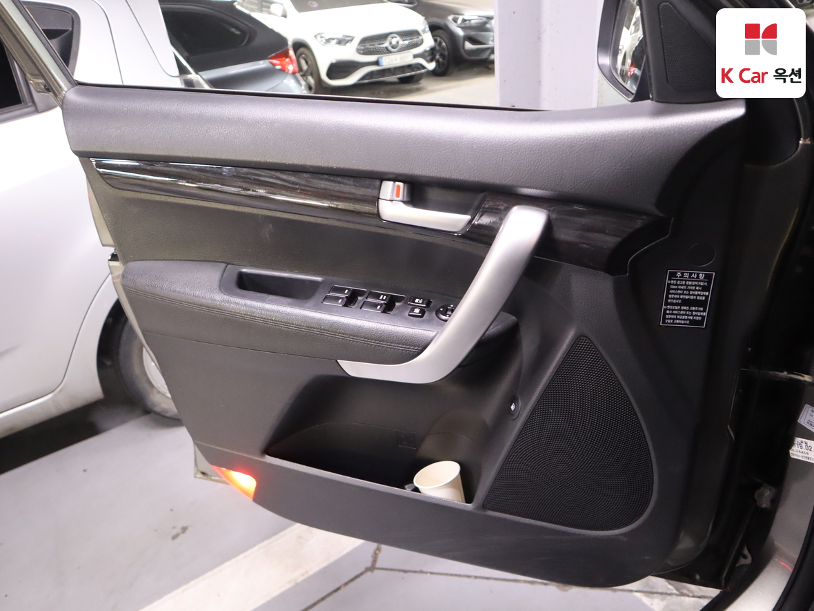 Kia Sorento 2011 - Image 8