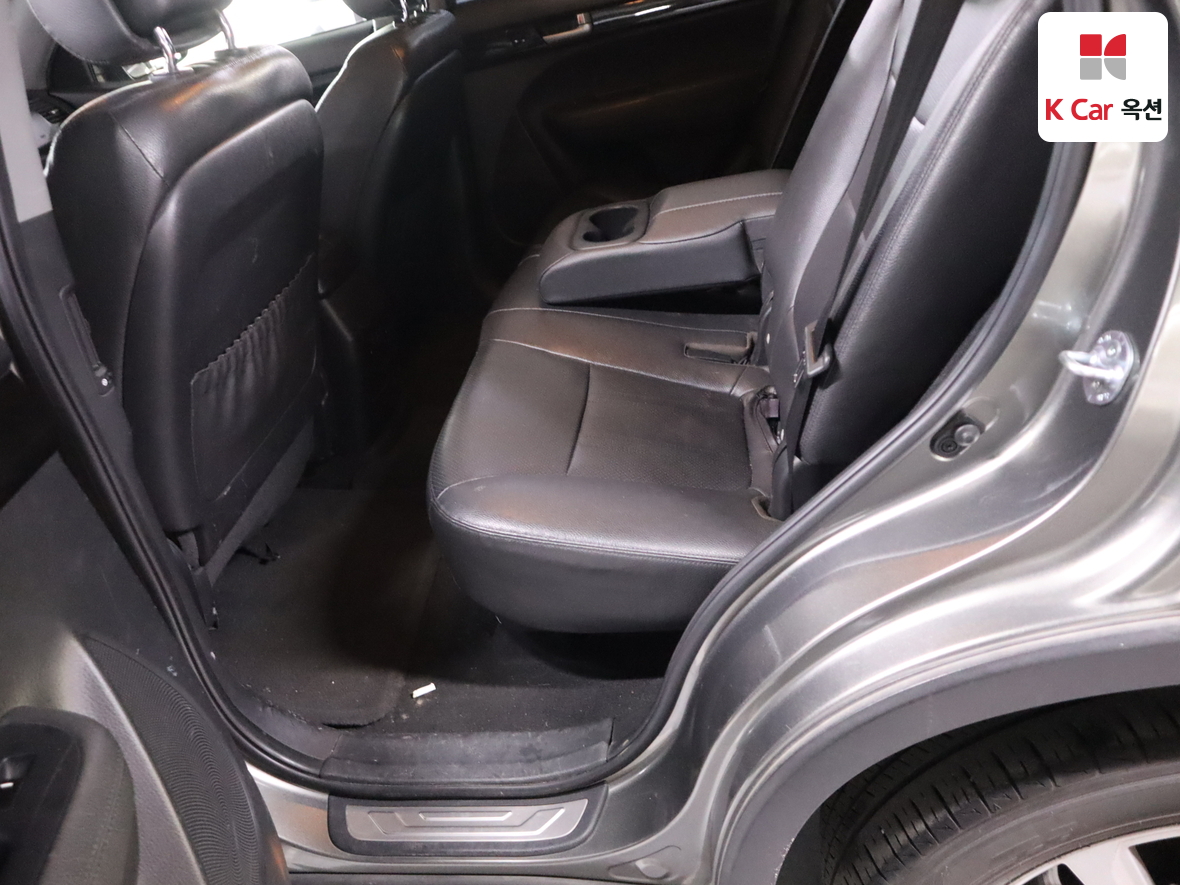 Kia Sorento 2011 - Image 24