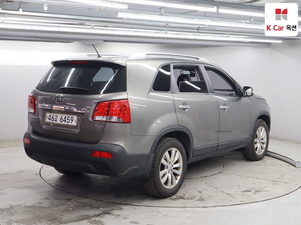 Kia Sorento 2011 - Image 2