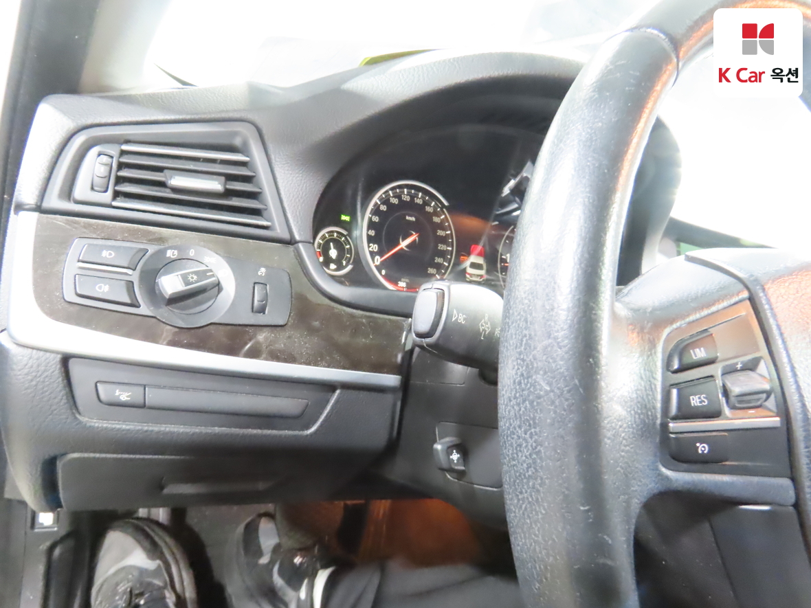 بي إم دبليو الفئة 5 2013 - صورة 9