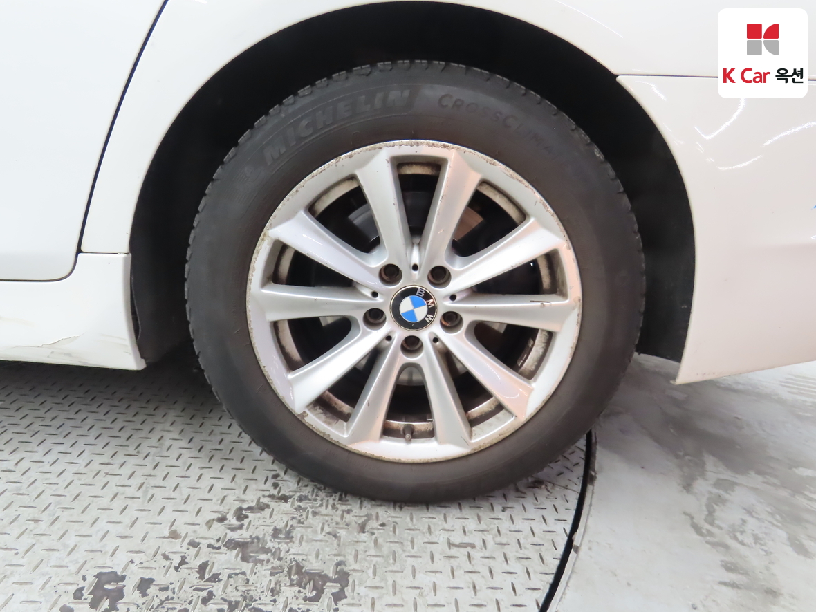 بي إم دبليو الفئة 5 2013 - صورة 52