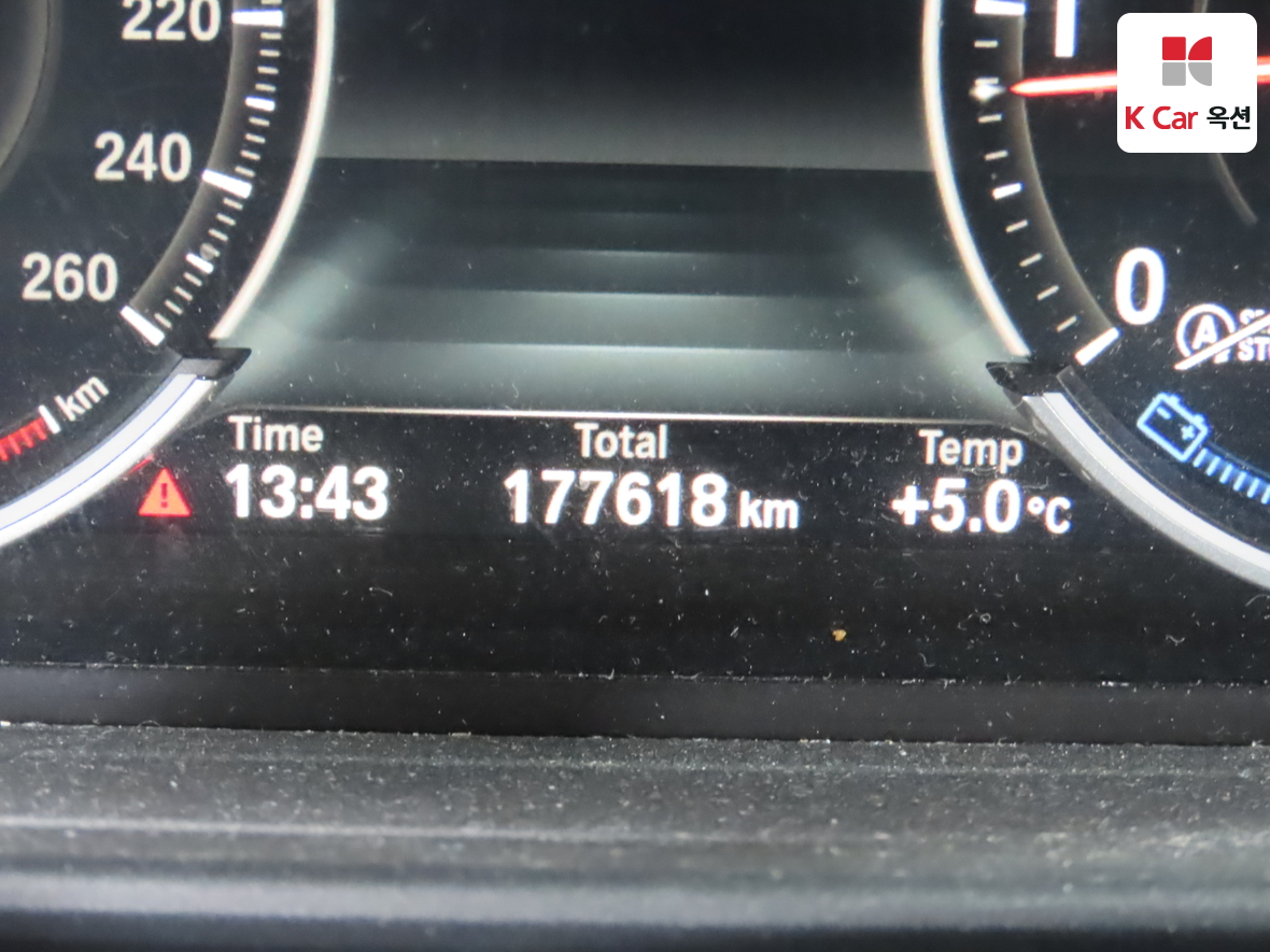 بي إم دبليو الفئة 5 2013 - صورة 4