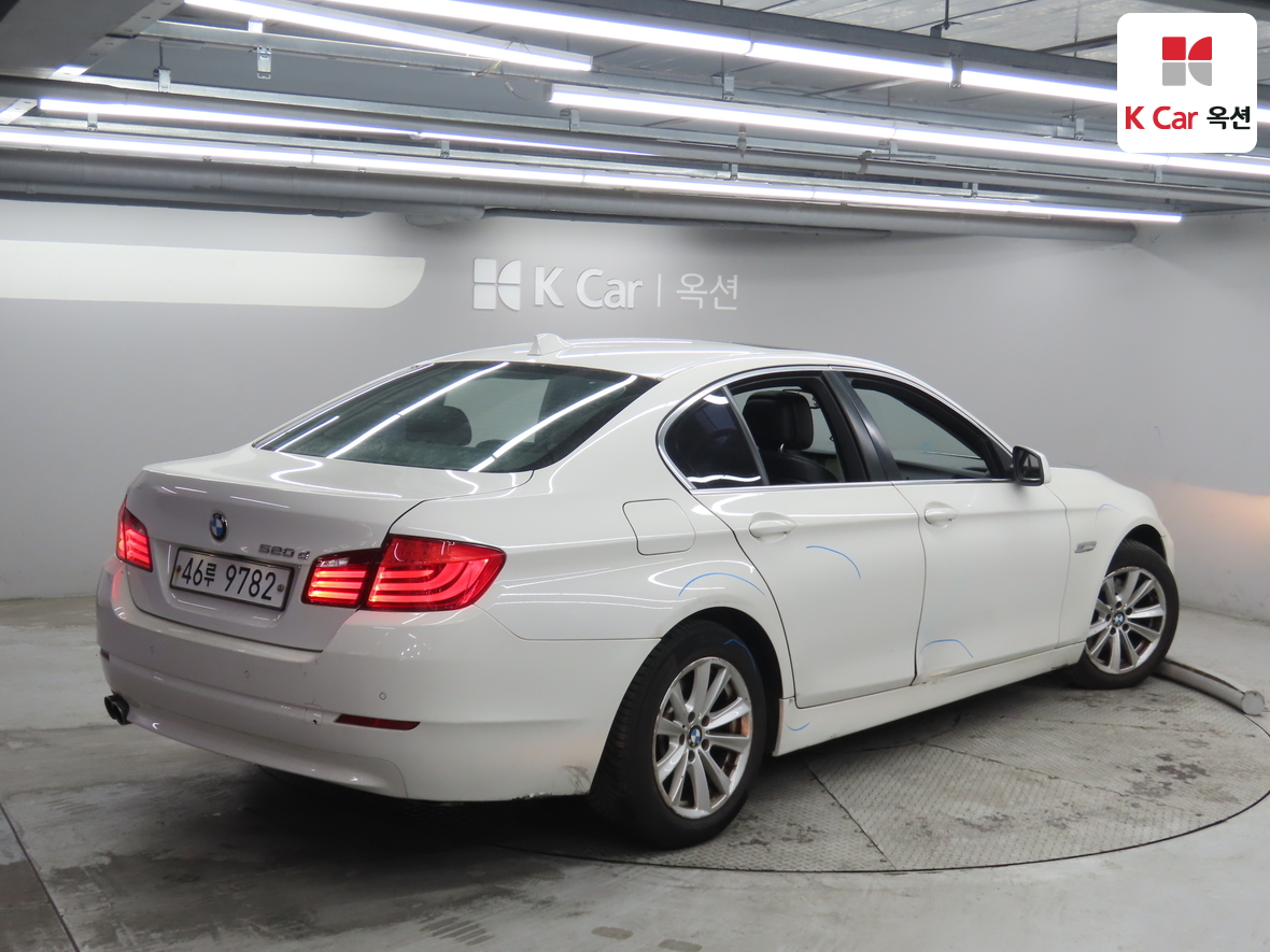 بي إم دبليو الفئة 5 2013 - صورة 2