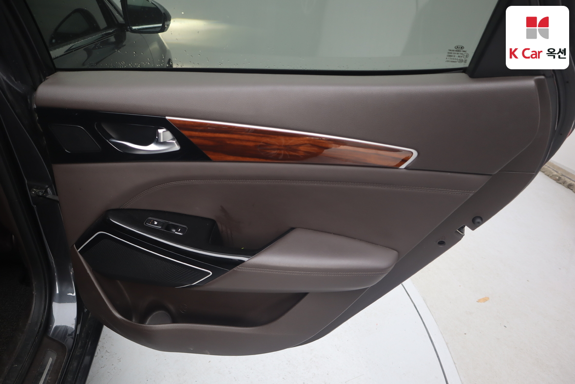 كيا K7 2017 - صورة 30