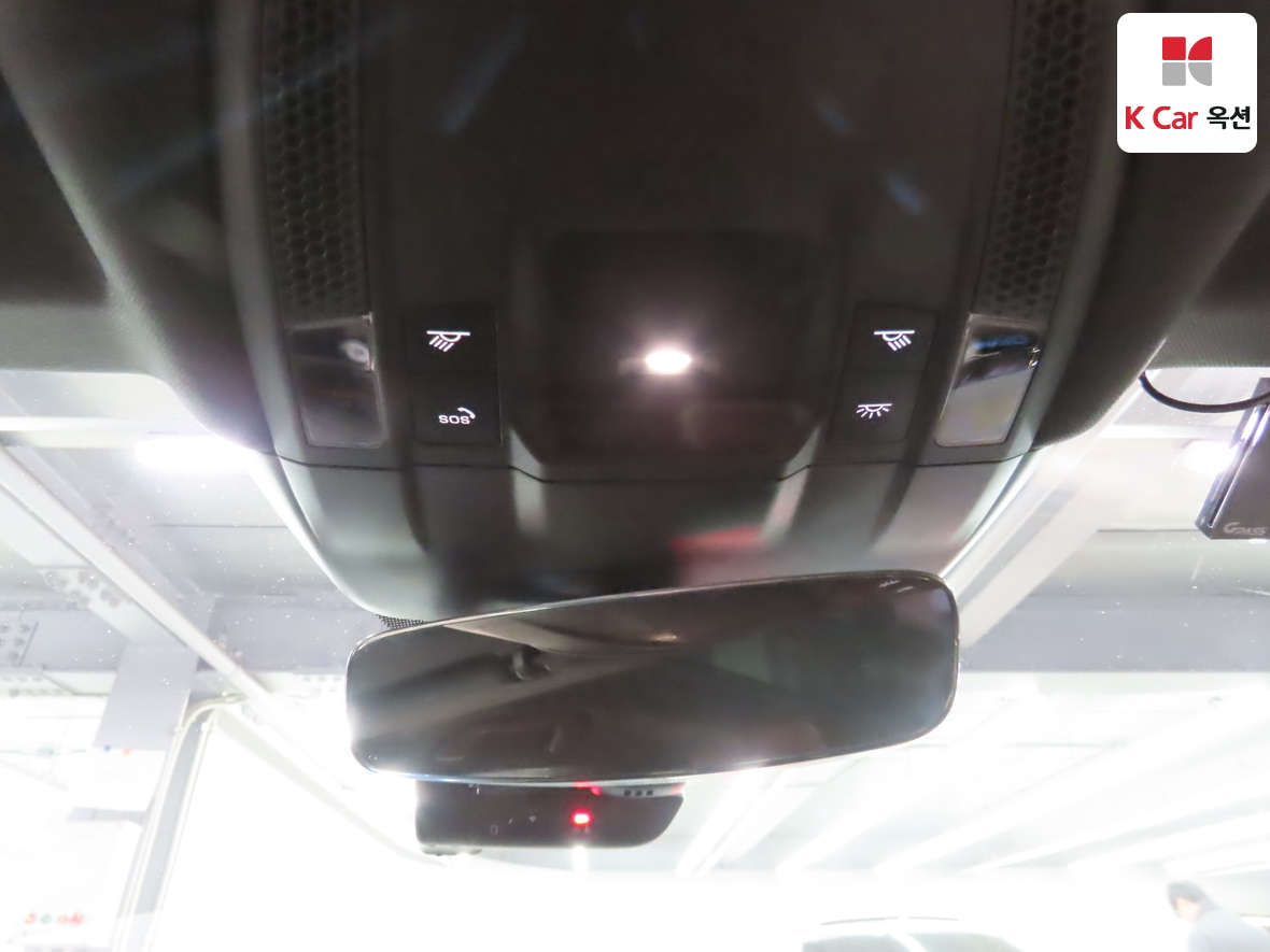 Audi E-tron 2022 - Image 12